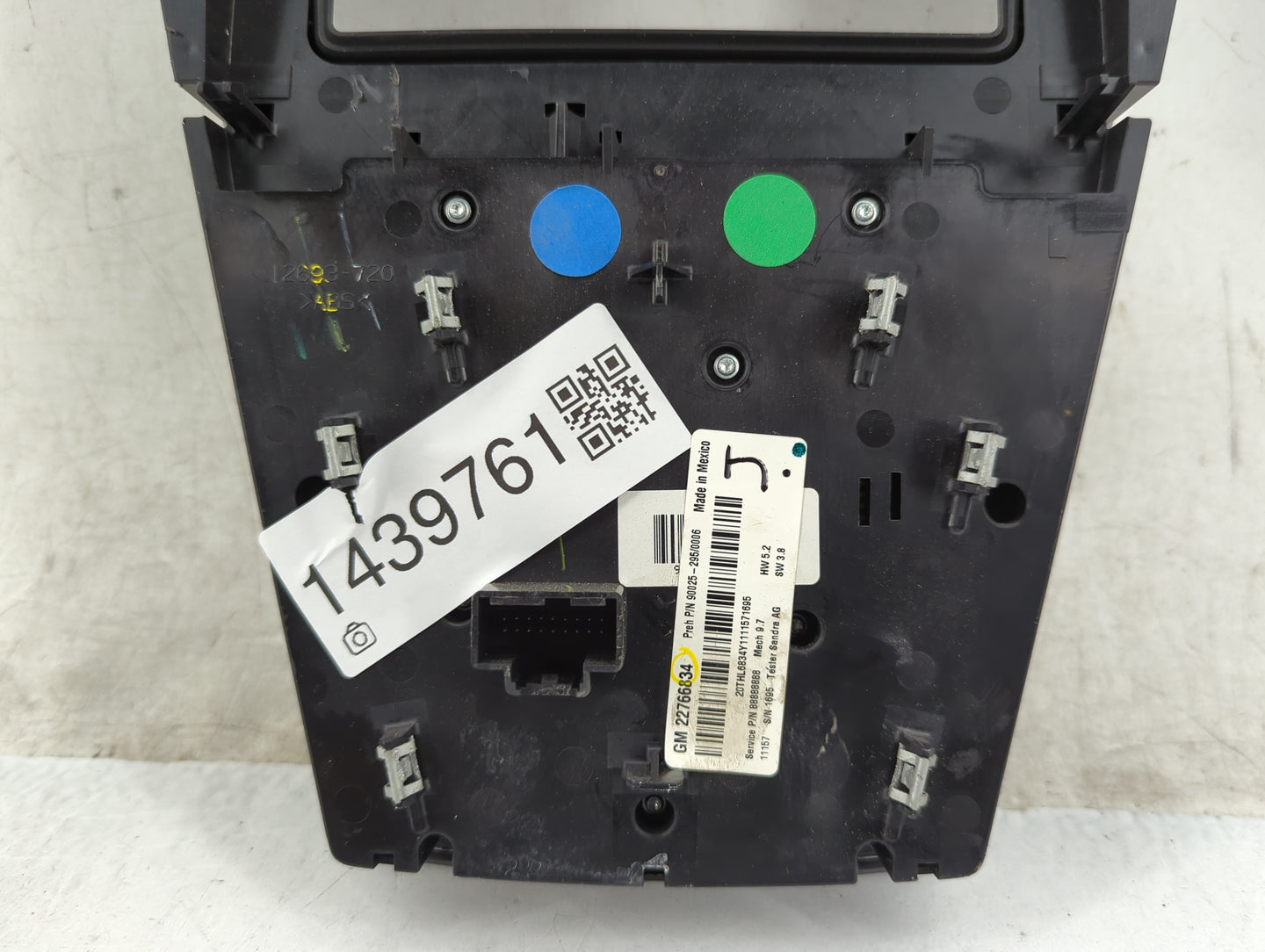 2010-2011 Chevrolet Equinox Radio Control Panel - Oemusedautoparts1.com