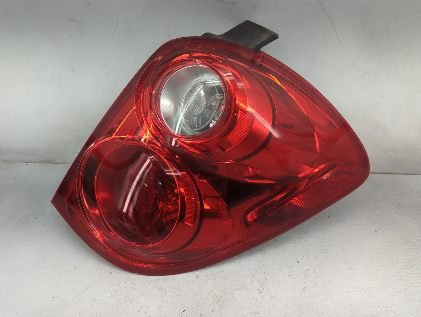2010-2015 Chevrolet Equinox Tail Light Assembly Passenger Right OEM Fits Fits 2010 2011 2012 2013 2014 2015 OEM Used Auto Pa