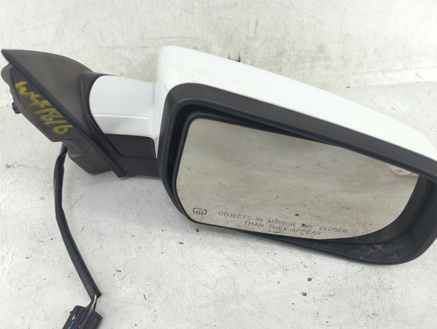 2010-2011 Chevrolet Equinox Passenger Side View Mirror - Right Door Mirror OEM Used - Oemusedautoparts1.com