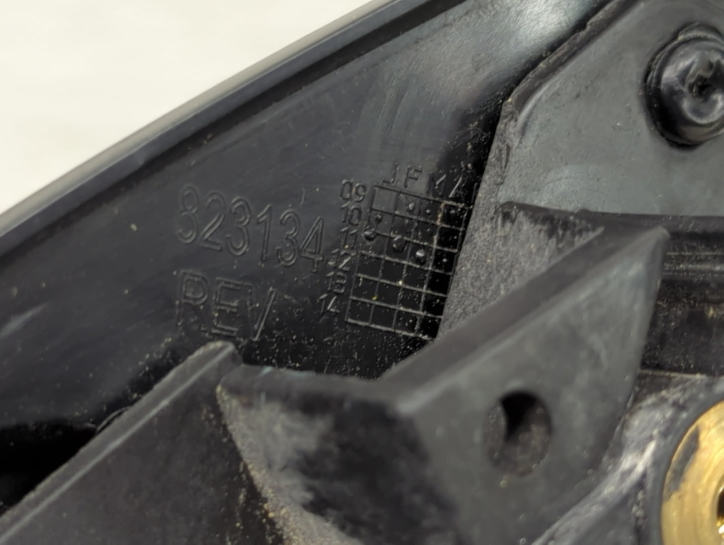 2010-2011 Chevrolet Equinox Passenger Side View Mirror - Right Door Mirror OEM Used - Oemusedautoparts1.com