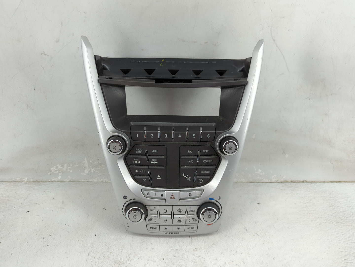 2010-2011 Chevrolet Equinox Radio Control Panel 1464755 - Oemusedautoparts1.com