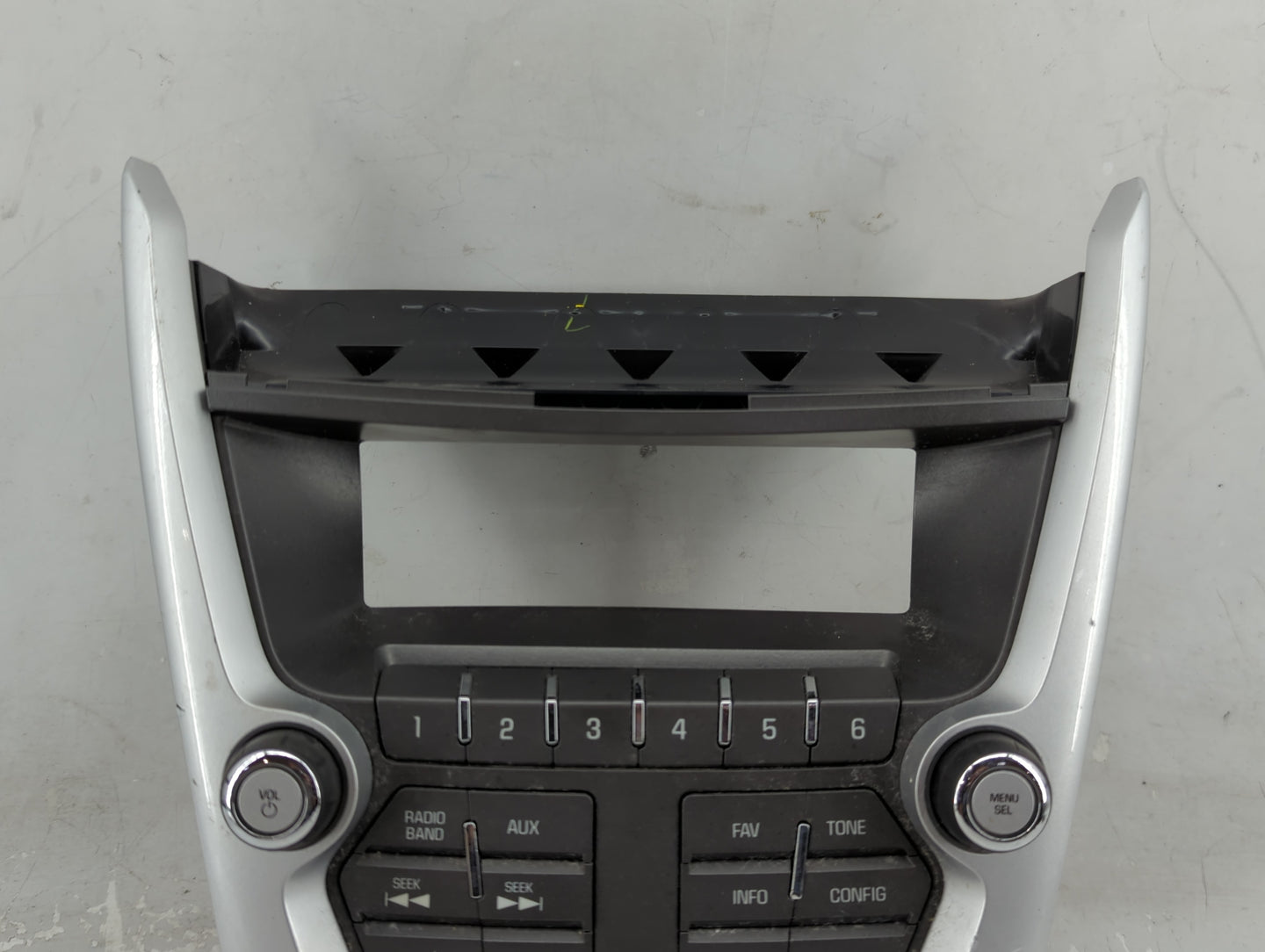 2010-2011 Chevrolet Equinox Radio Control Panel 1464755 - Oemusedautoparts1.com