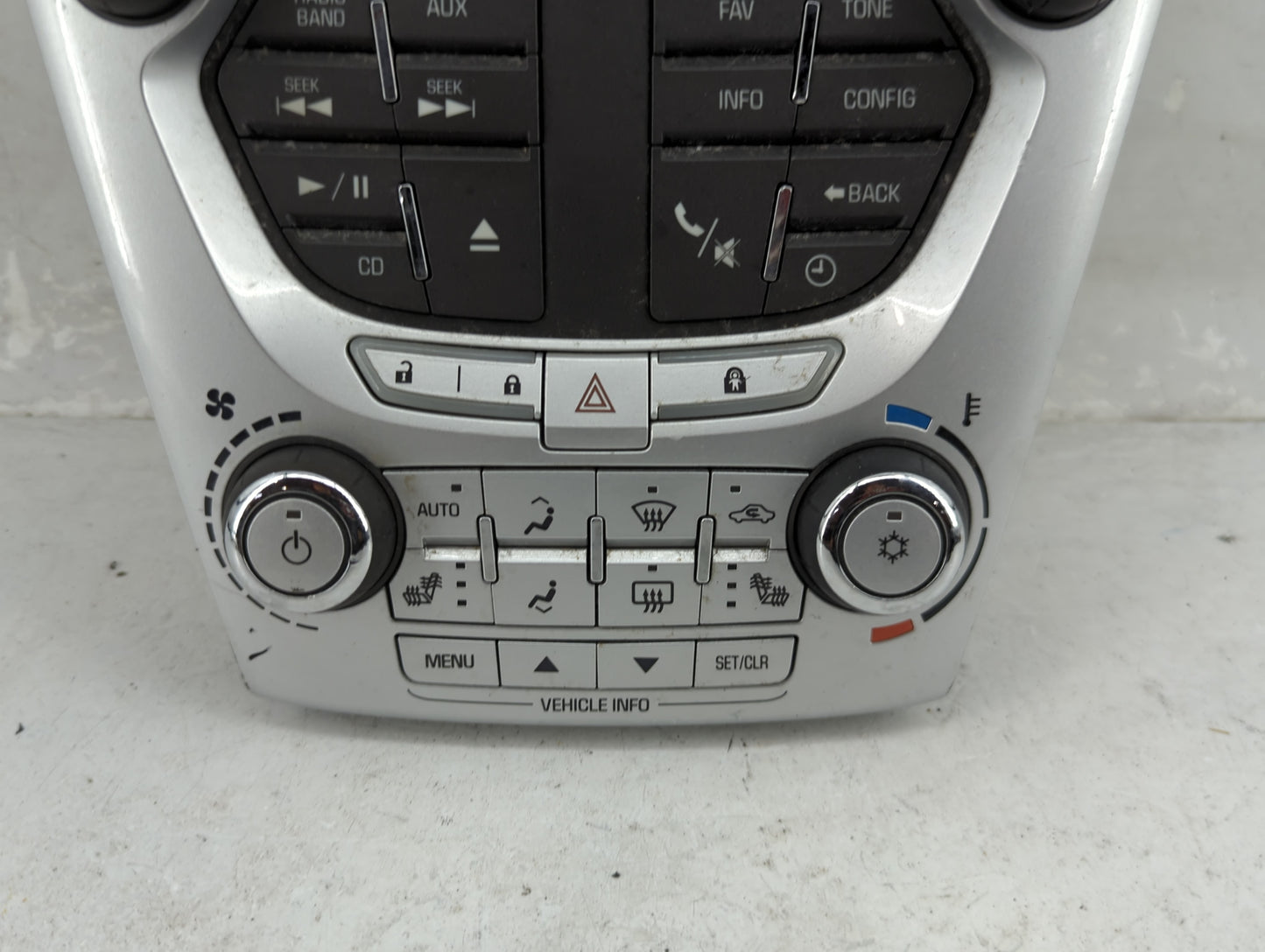 2010-2011 Chevrolet Equinox Radio Control Panel 1464755 - Oemusedautoparts1.com