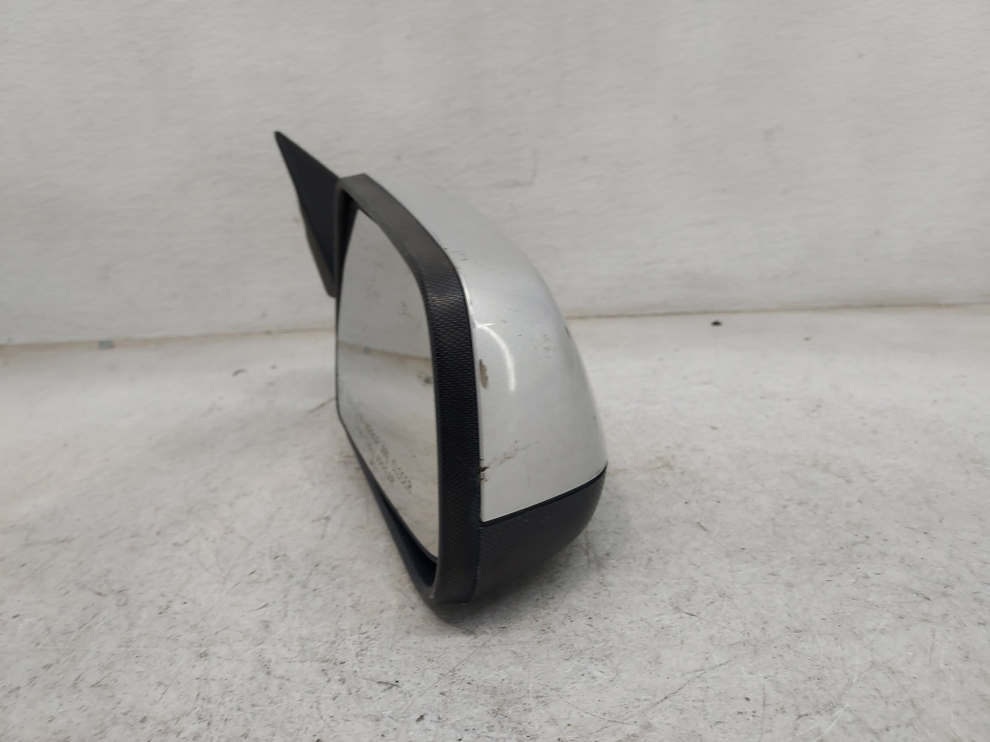 2010-2011 Chevrolet Equinox Passenger Side View Mirror - Right Door Mirror OEM Used - Oemusedautoparts1.com