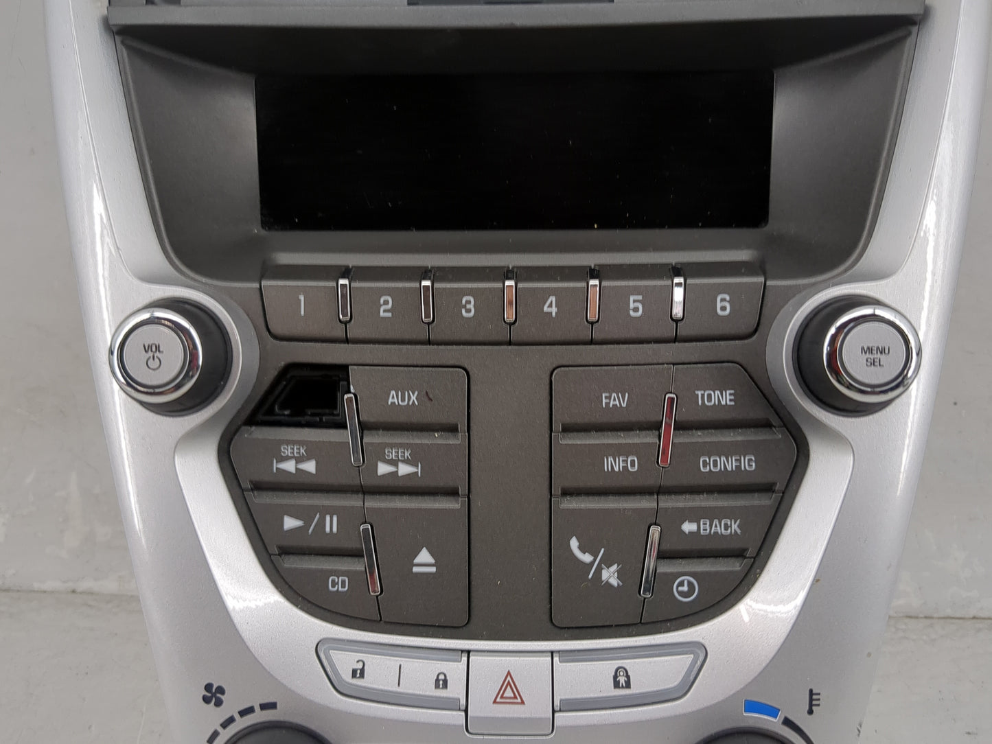 2010-2011 Chevrolet Equinox Radio Control Panel 1469811 - Oemusedautoparts1.com