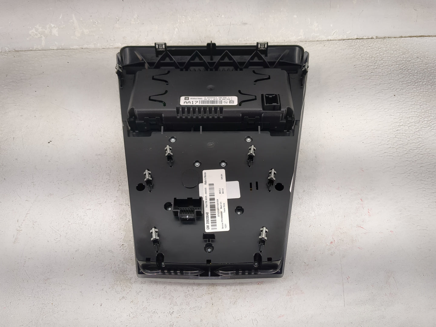 2010-2011 Chevrolet Equinox Radio Control Panel 1469811 - Oemusedautoparts1.com
