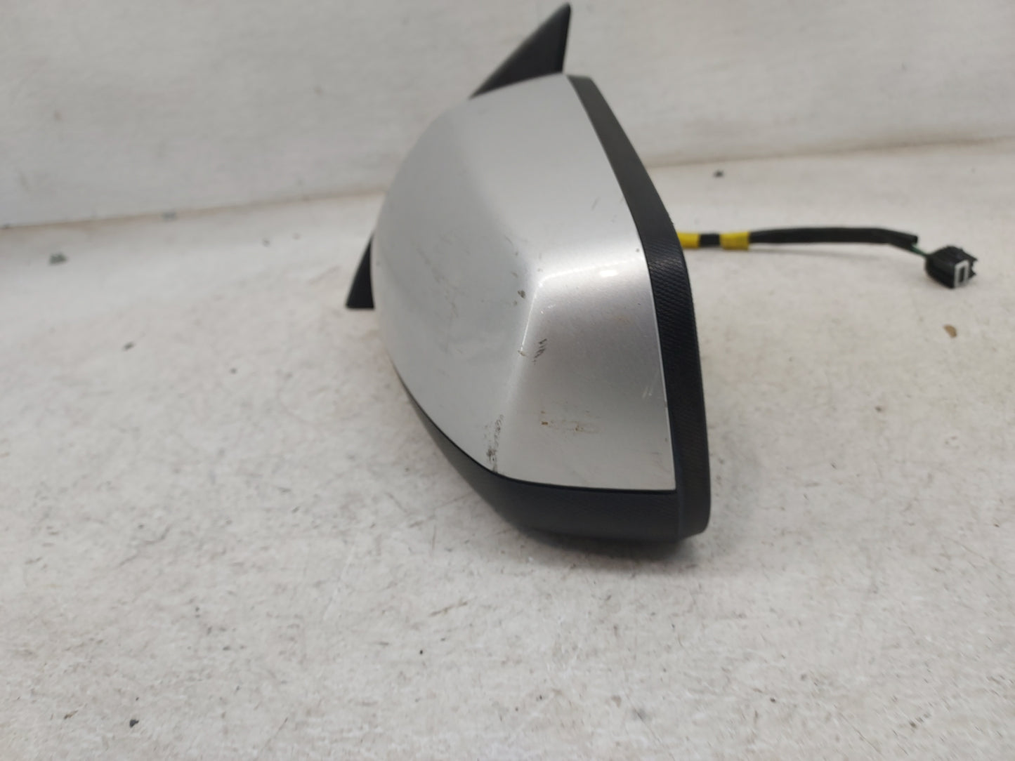 2010-2011 Chevrolet Equinox Driver Side View Mirror - Left Door Mirror OEM Used - Oemusedautoparts1.com