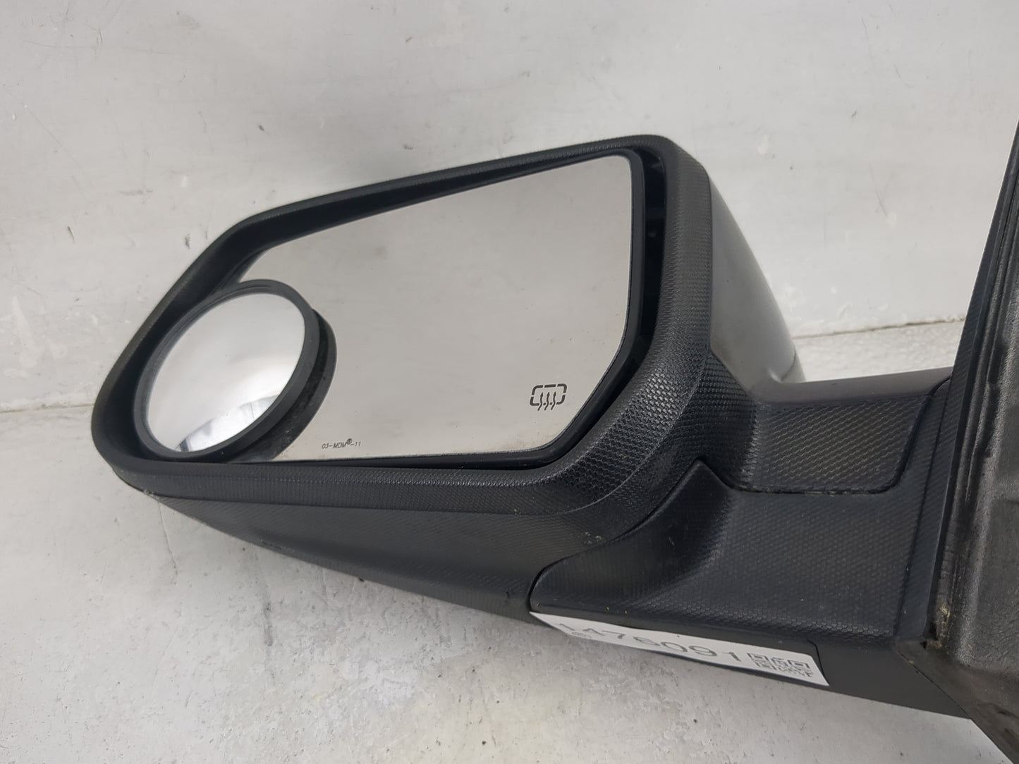 2010-2011 Chevrolet Equinox Driver Side View Mirror - Left Door Mirror OEM Used - Oemusedautoparts1.com