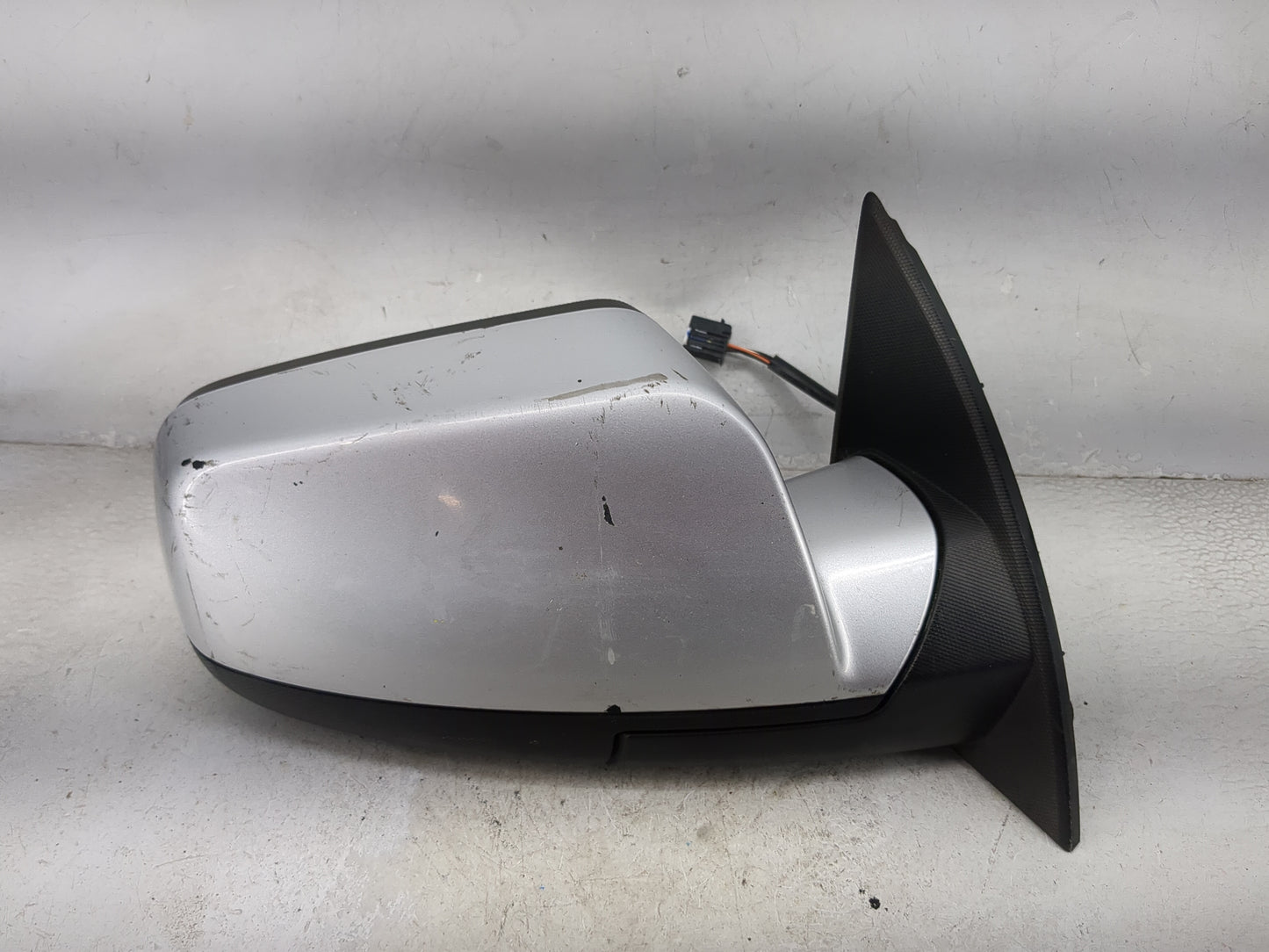 2010-2011 Chevrolet Equinox Passenger Side View Mirror - Right Door Mirror OEM Used - Oemusedautoparts1.com