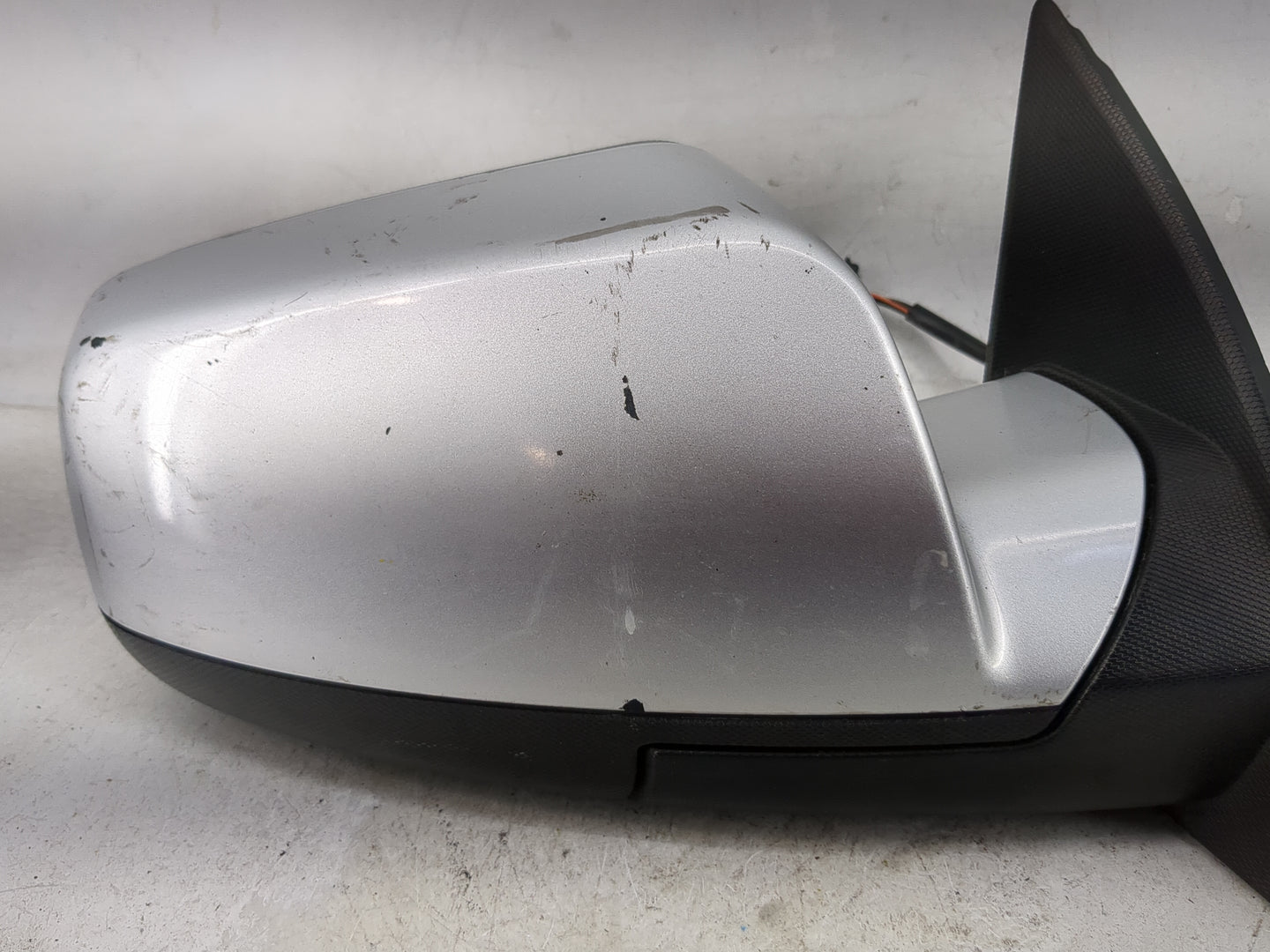 2010-2011 Chevrolet Equinox Passenger Side View Mirror - Right Door Mirror OEM Used - Oemusedautoparts1.com