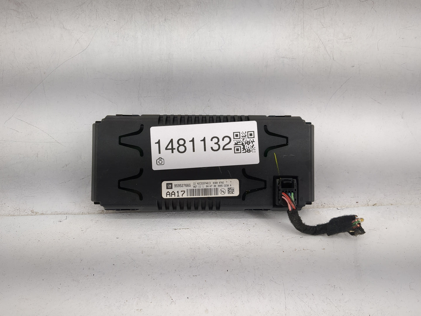 2010-2011 Chevrolet Equinox Radio AM FM Cd Player Receiver Replacement P/N:95952766G A2C53374013 Fits Fits 2010 2011 OEM Use