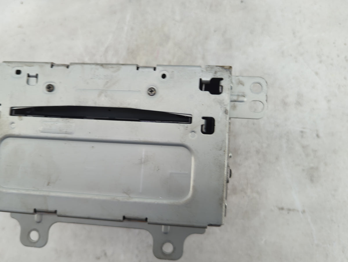 2011-2012 Chevrolet Equinox Radio AM FM Cd Player Receiver Replacement P/N:20983517 CQ-FG5011YC Fits Fits 2010 2011 2012 OEM