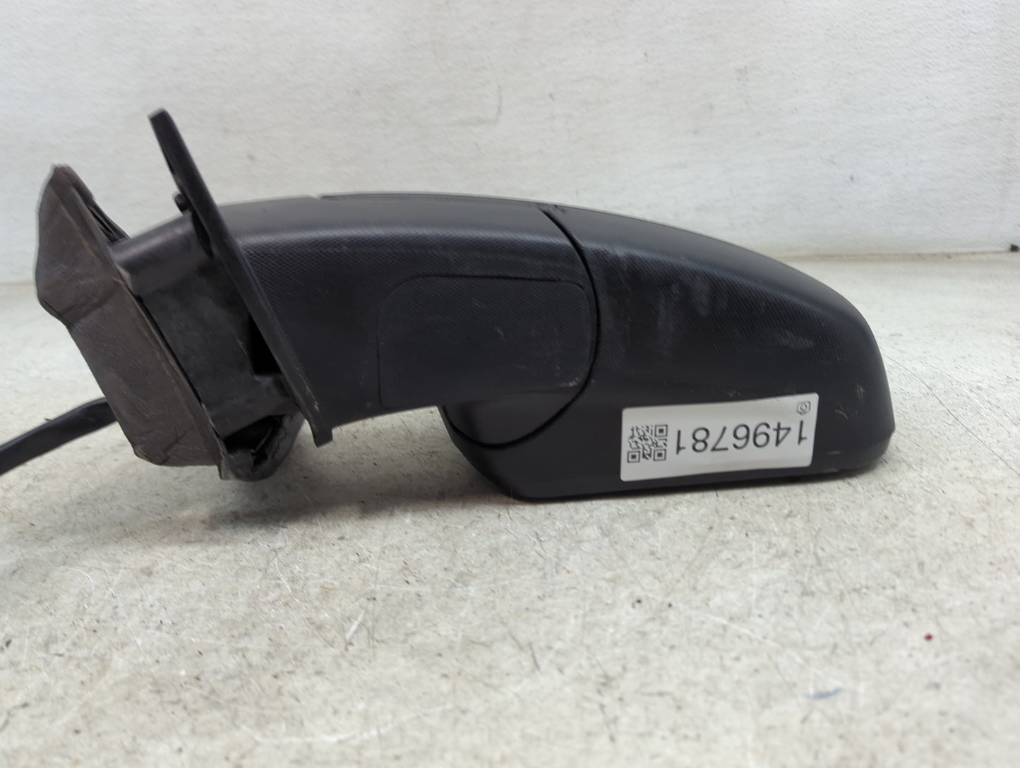 2010-2011 Chevrolet Equinox Driver Side View Mirror - Left Door Mirror OEM Used - Oemusedautoparts1.com