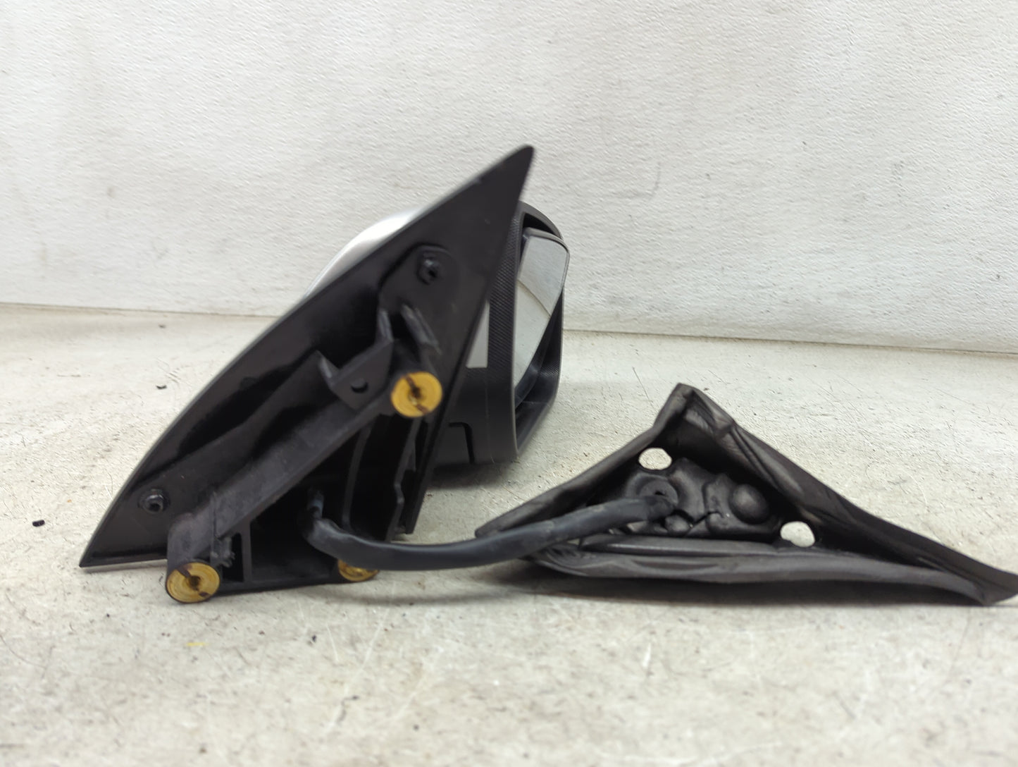 2010-2011 Chevrolet Equinox Passenger Side View Mirror - Right Door Mirror OEM Used - Oemusedautoparts1.com
