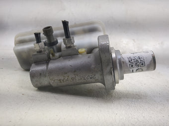 compare product 2011-2017 Chevrolet Equinox Brake Master Cylinder 1498115