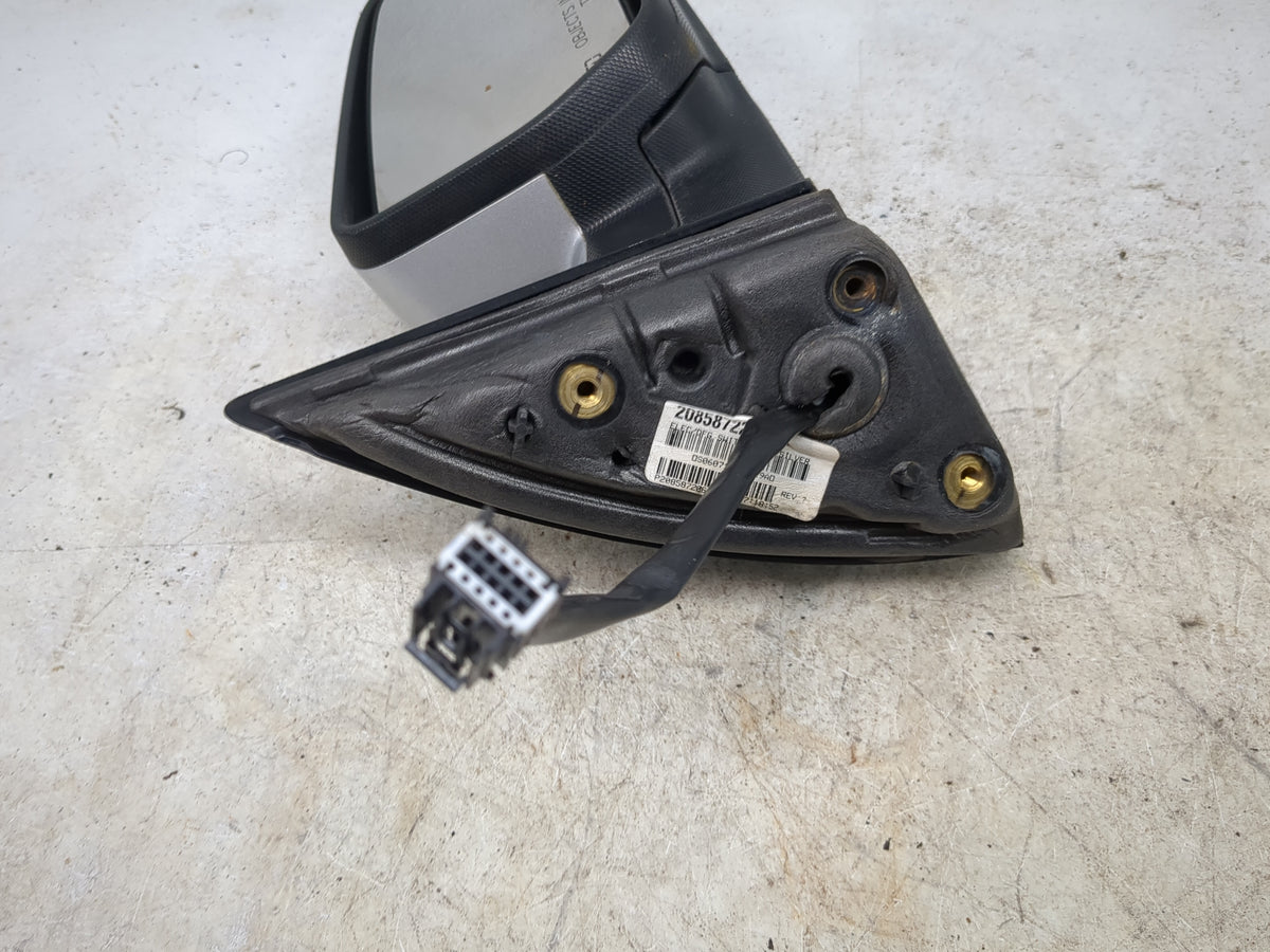 2010-2011 Chevrolet Equinox Passenger Side View Mirror - Right Door Mirror OEM Used - Oemusedautoparts1.com
