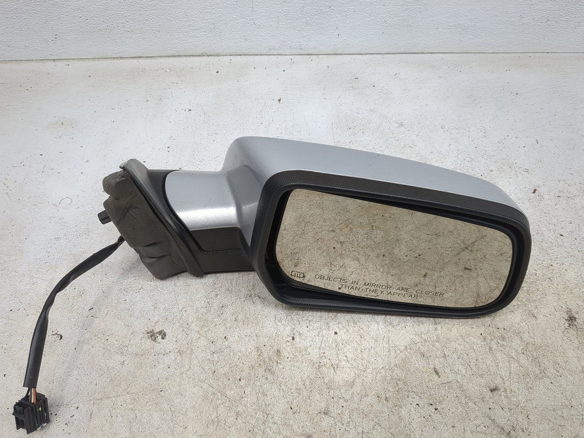 2010-2011 Chevrolet Equinox Passenger Side View Mirror - Right Door Mirror OEM Used - Oemusedautoparts1.com