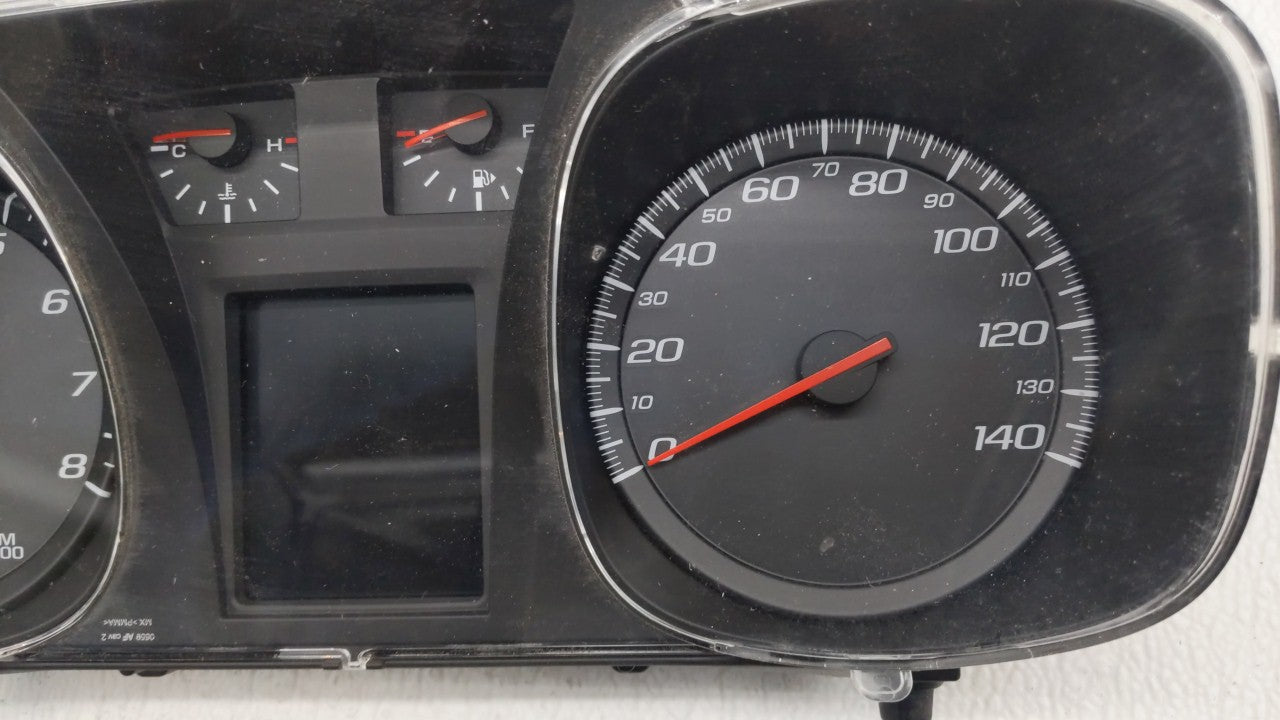 2011 Chevrolet Equinox Instrument Cluster Speedometer Gauges P/N:20978081 20978079, 22783661 Fits OEM Used Auto Parts - Oemu