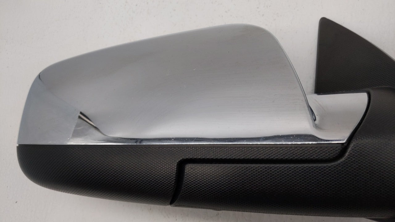 2010-2011 Chevrolet Equinox Passenger Side View Mirror - Right Door Mirror OEM Used - Oemusedautoparts1.com