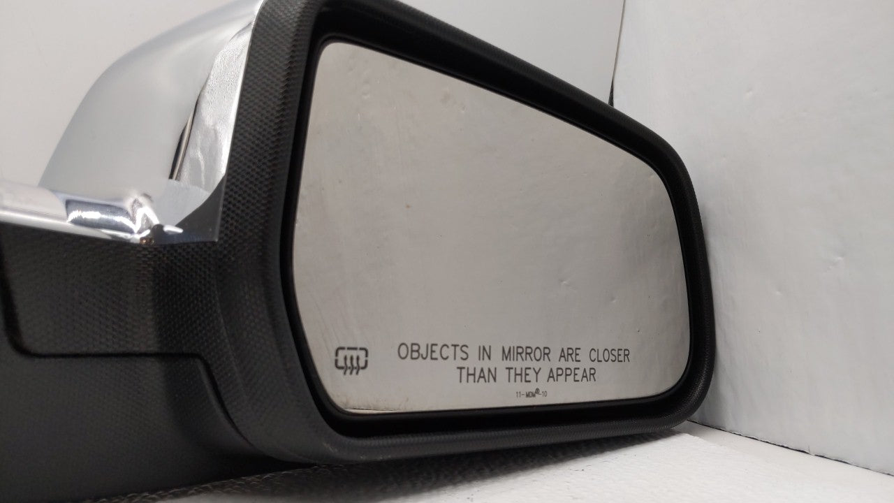 2010-2011 Chevrolet Equinox Passenger Side View Mirror - Right Door Mirror OEM Used - Oemusedautoparts1.com