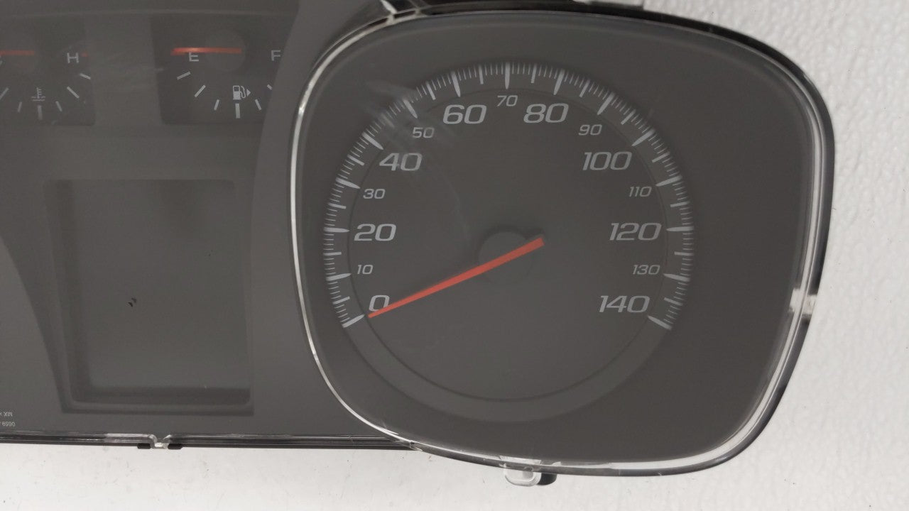 2011 Chevrolet Equinox Instrument Cluster Speedometer Gauges P/N:20978081 20978079, 22783661 Fits OEM Used Auto Parts - Oemu