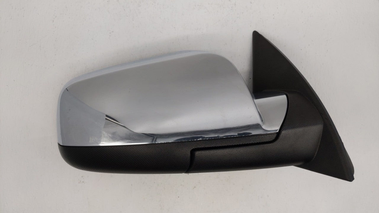 2010-2011 Chevrolet Equinox Passenger Side View Mirror - Right Door Mirror OEM Used - Oemusedautoparts1.com