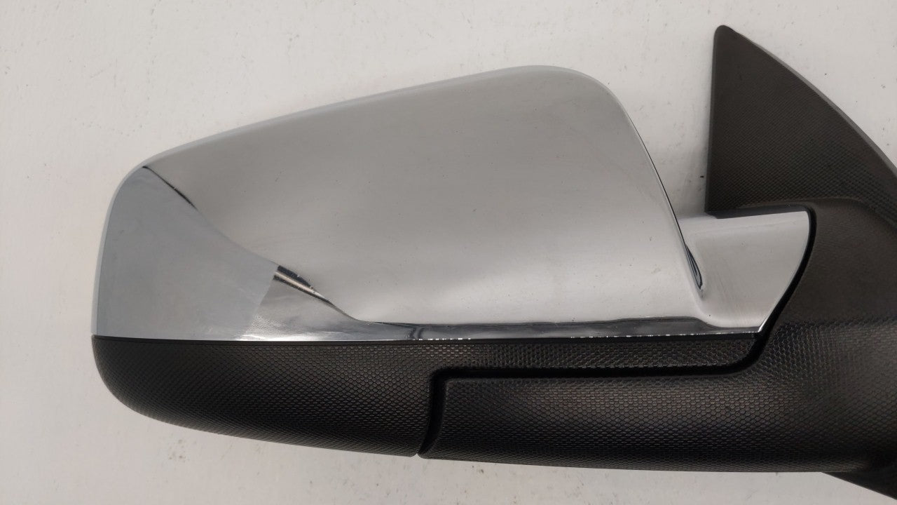2010-2011 Chevrolet Equinox Passenger Side View Mirror - Right Door Mirror OEM Used - Oemusedautoparts1.com
