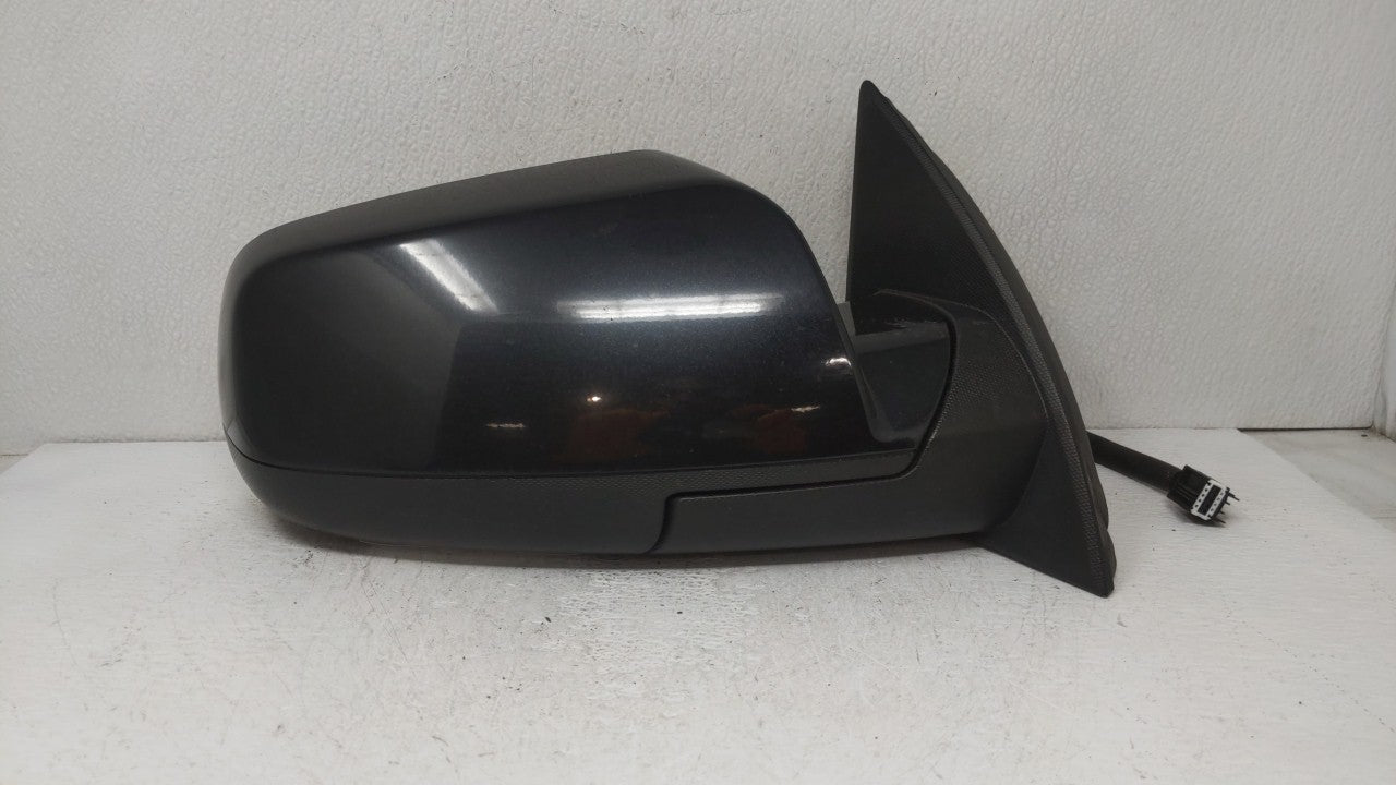 2010-2011 Chevrolet Equinox Passenger Side View Mirror - Right Door Mirror OEM Used - Oemusedautoparts1.com