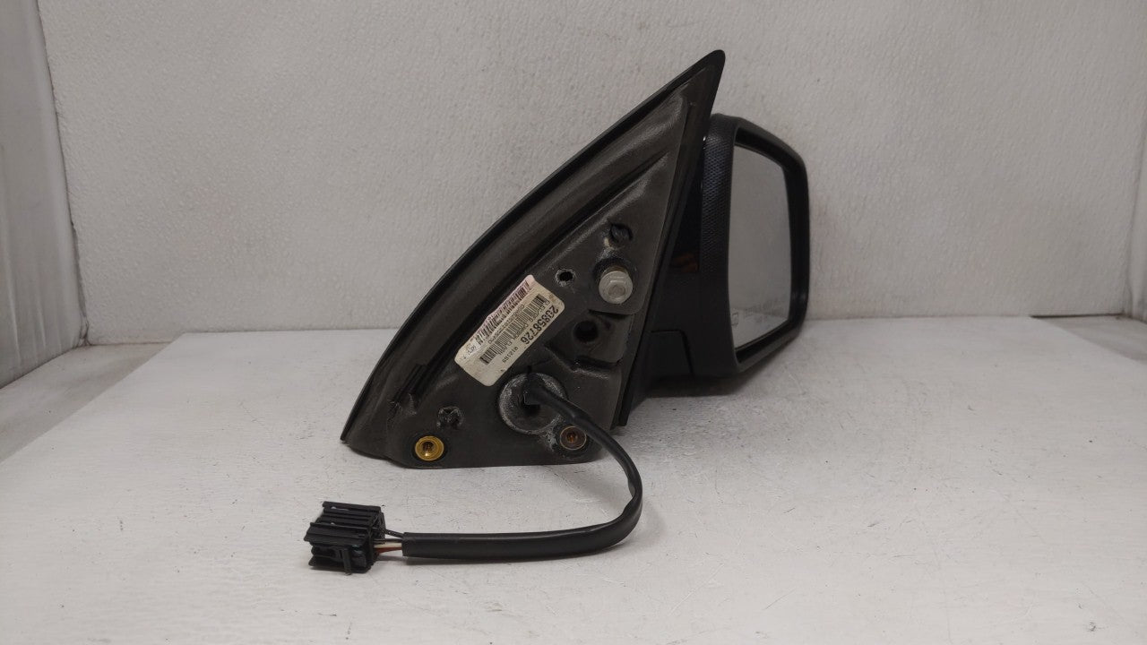 2010-2011 Chevrolet Equinox Passenger Side View Mirror - Right Door Mirror OEM Used - Oemusedautoparts1.com