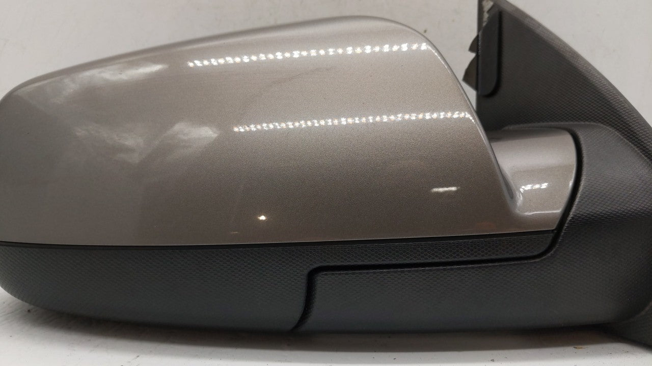 2010-2011 Chevrolet Equinox Passenger Side View Mirror - Right Door Mirror OEM Used - Oemusedautoparts1.com
