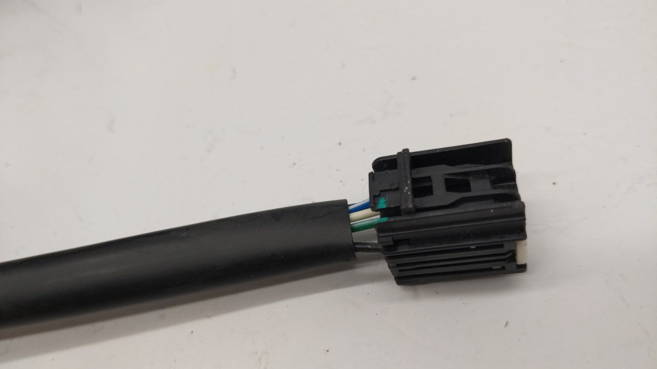 2010-2011 Chevrolet Equinox Driver Side View Mirror - Left Door Mirror OEM Used - Oemusedautoparts1.com