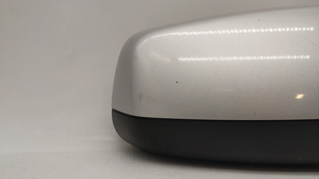 2010-2011 Chevrolet Equinox Passenger Side View Mirror - Right Door Mirror OEM Used - Oemusedautoparts1.com