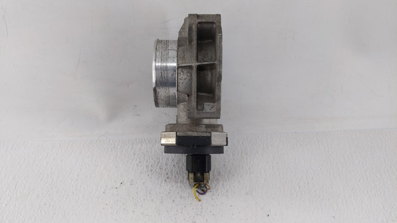 2010-2011 Chevrolet Equinox Throttle Body P/N:668AA 186AA Fits Fits 2007 2008 2009 2010 2011 2012 OEM Used Auto Parts - Oemu
