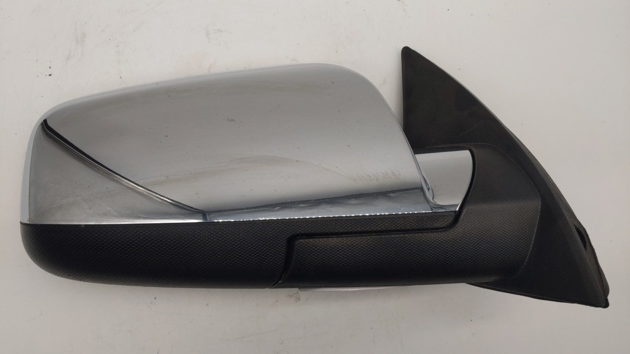 2010-2011 Chevrolet Equinox Passenger Side View Mirror - Right Door Mirror OEM Used - Oemusedautoparts1.com