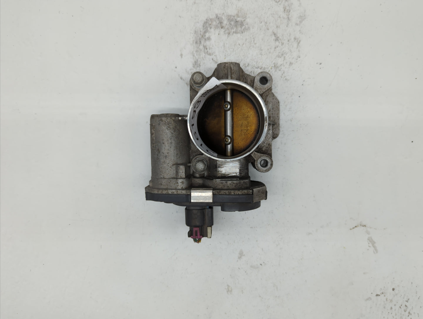 2010-2011 Chevrolet Equinox Throttle Body P/N:668AA 186AA Fits Fits 2007 2008 2009 2010 2011 2012 OEM Used Auto Parts - Oemu