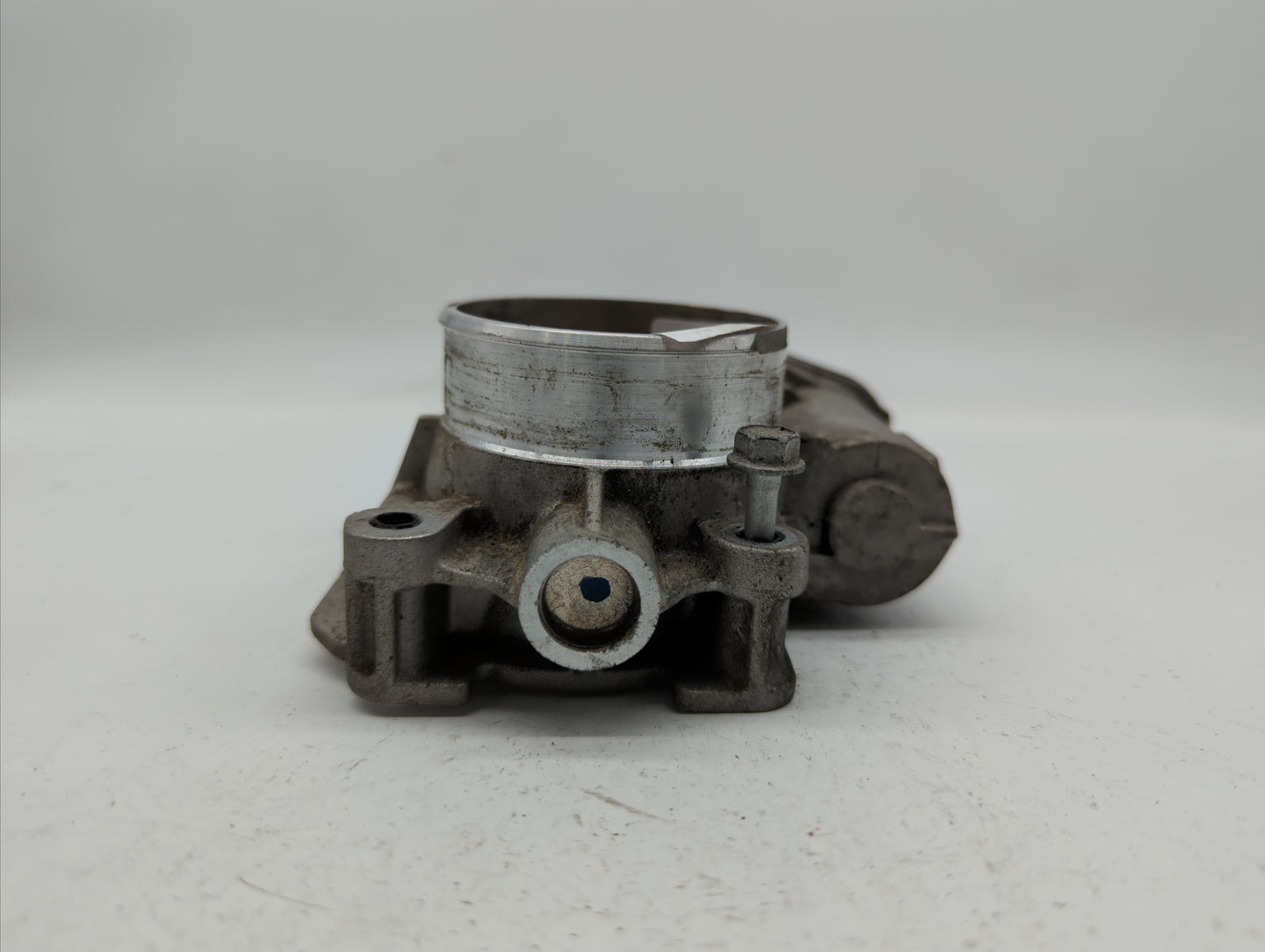 2010-2011 Chevrolet Equinox Throttle Body P/N:668AA 186AA Fits Fits 2007 2008 2009 2010 2011 2012 OEM Used Auto Parts - Oemu