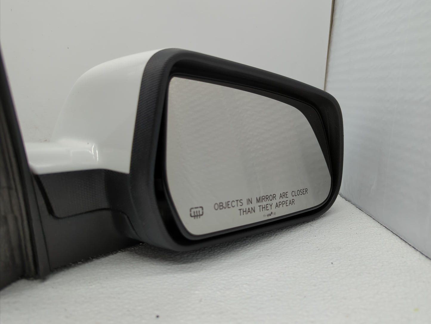 2010-2011 Chevrolet Equinox Driver Side View Mirror - Left Door Mirror OEM Used - Oemusedautoparts1.com