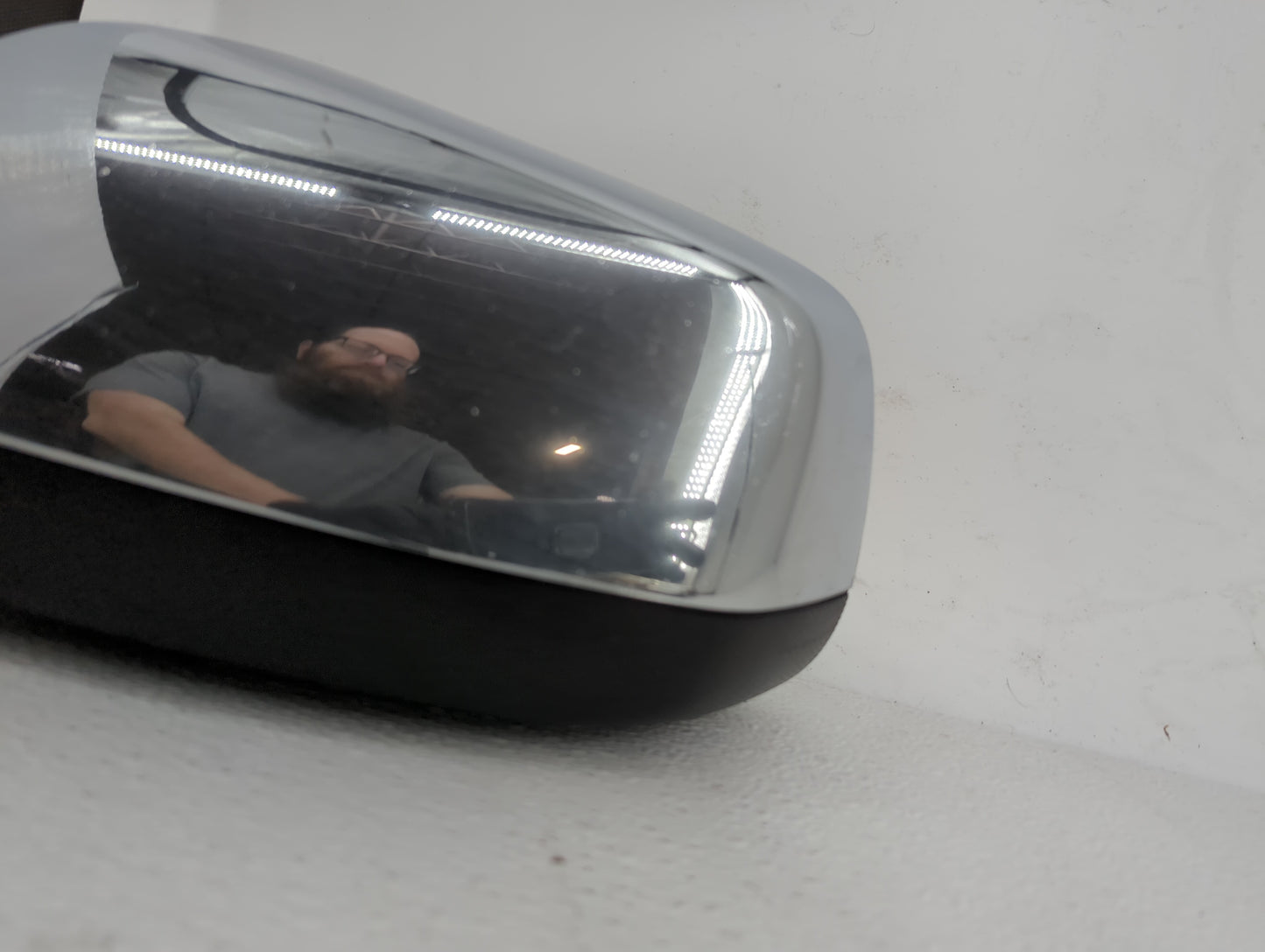 2010-2011 Chevrolet Equinox Driver Side View Mirror - Left Door Mirror OEM Used - Oemusedautoparts1.com