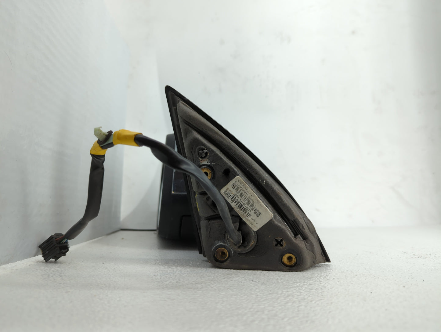 2010-2011 Chevrolet Equinox Driver Side View Mirror - Left Door Mirror OEM Used - Oemusedautoparts1.com