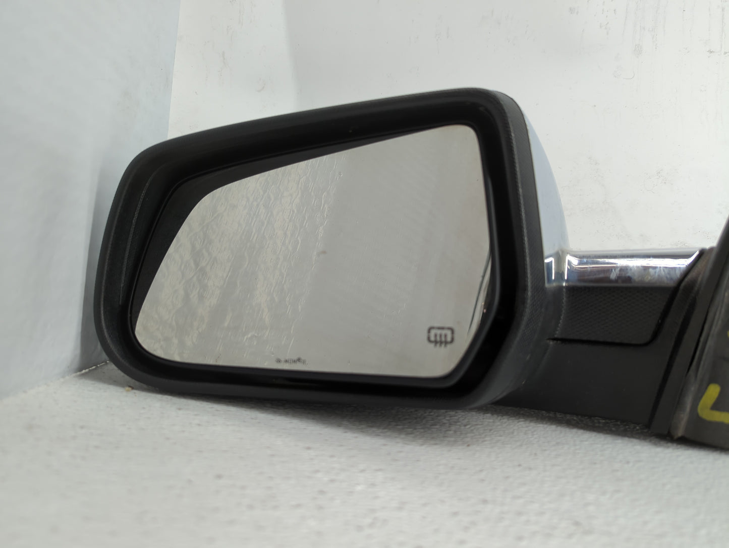 2010-2011 Chevrolet Equinox Driver Side View Mirror - Left Door Mirror OEM Used - Oemusedautoparts1.com