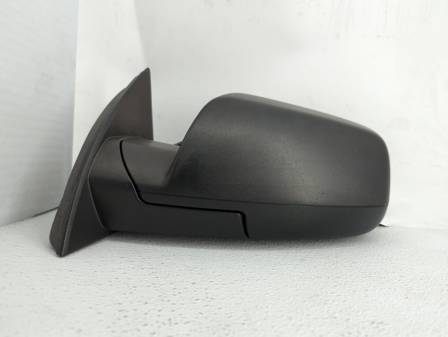 2010-2011 Chevrolet Equinox Driver Side View Mirror - Left Door Mirror OEM Used - Oemusedautoparts1.com