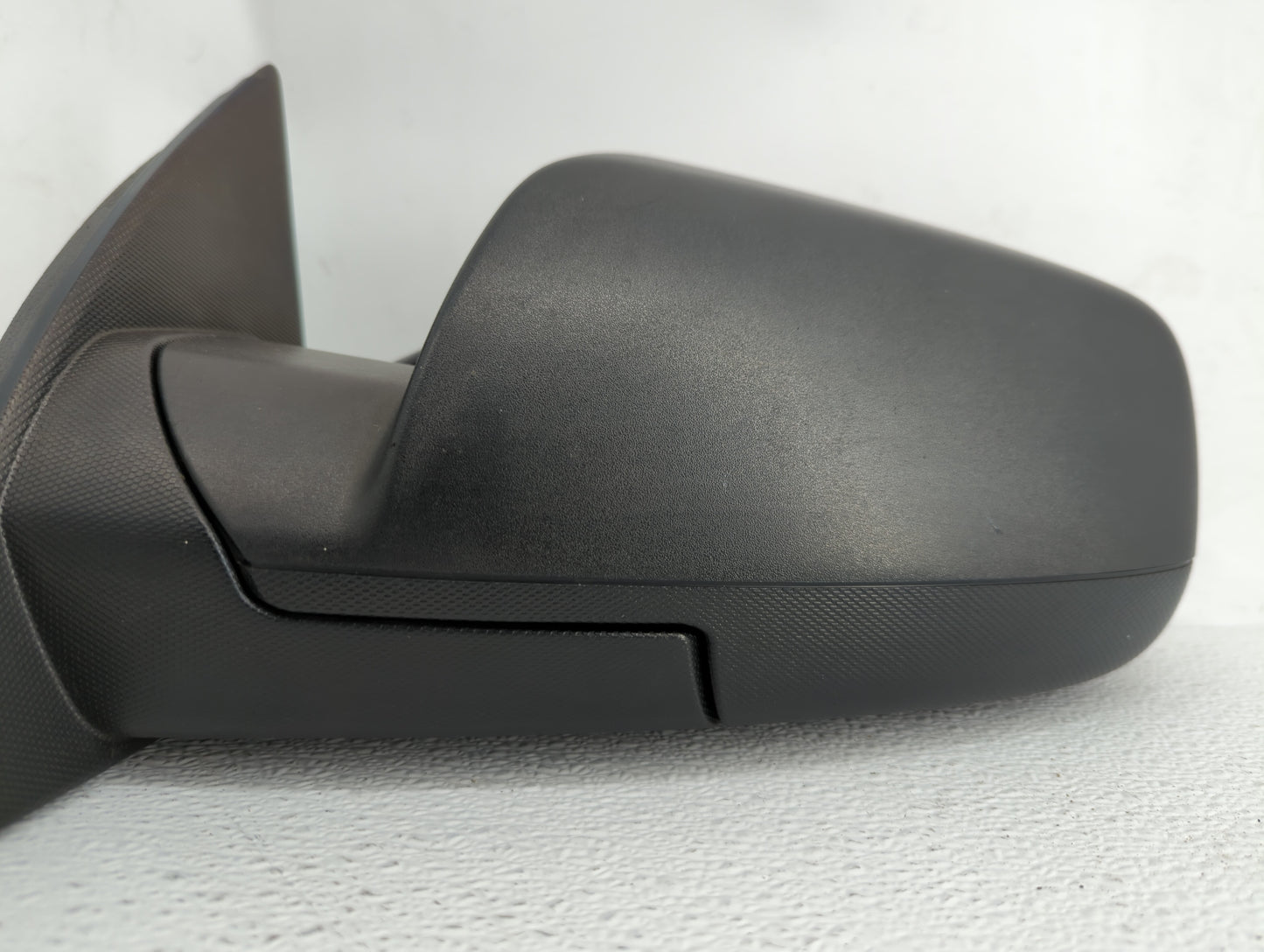 2010-2011 Chevrolet Equinox Driver Side View Mirror - Left Door Mirror OEM Used - Oemusedautoparts1.com