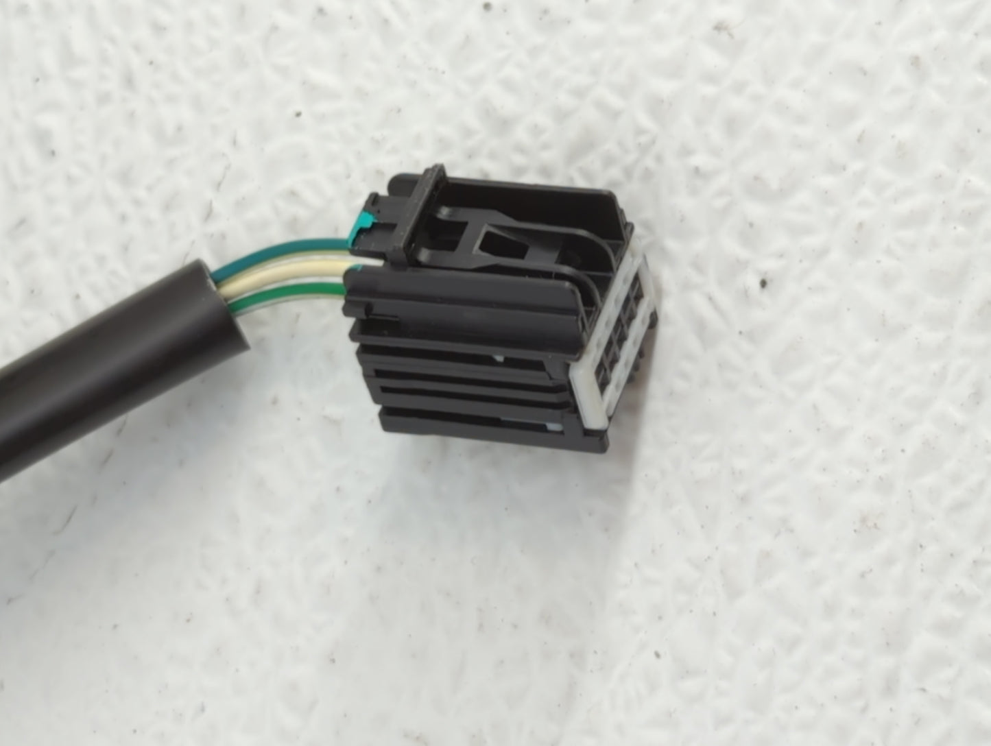 2010-2011 Chevrolet Equinox Driver Side View Mirror - Left Door Mirror OEM Used - Oemusedautoparts1.com