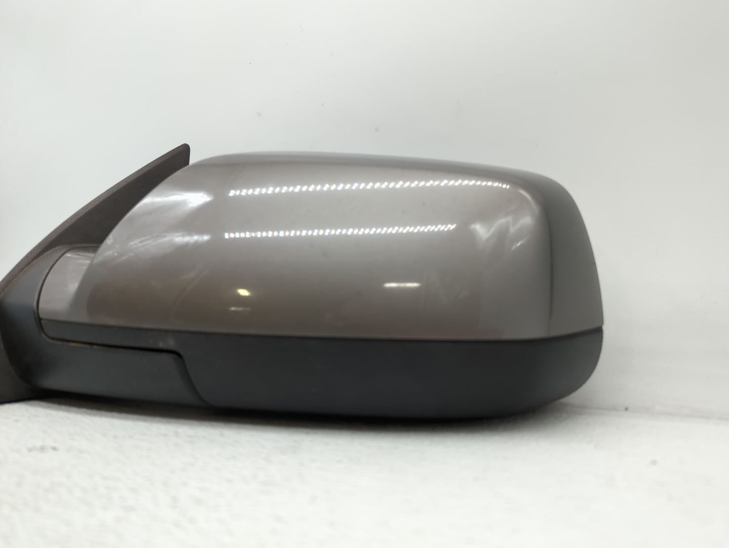 2010-2011 Chevrolet Equinox Driver Side View Mirror - Left Door Mirror OEM Used - Oemusedautoparts1.com