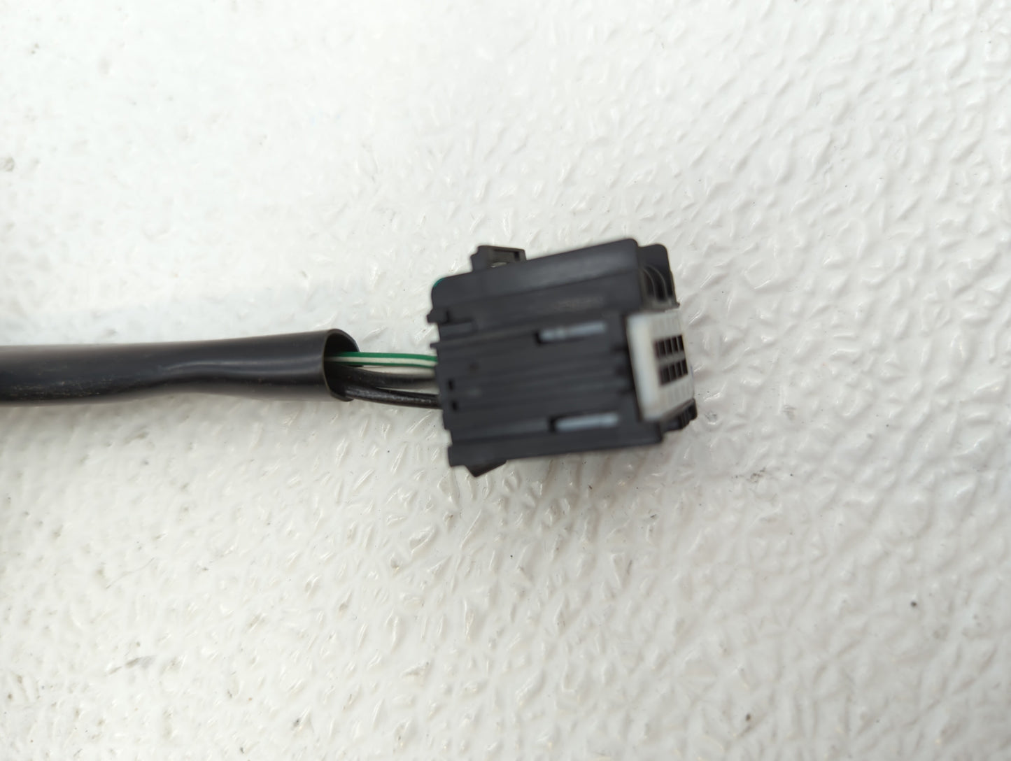 2010-2011 Chevrolet Equinox Driver Side View Mirror - Left Door Mirror OEM Used - Oemusedautoparts1.com