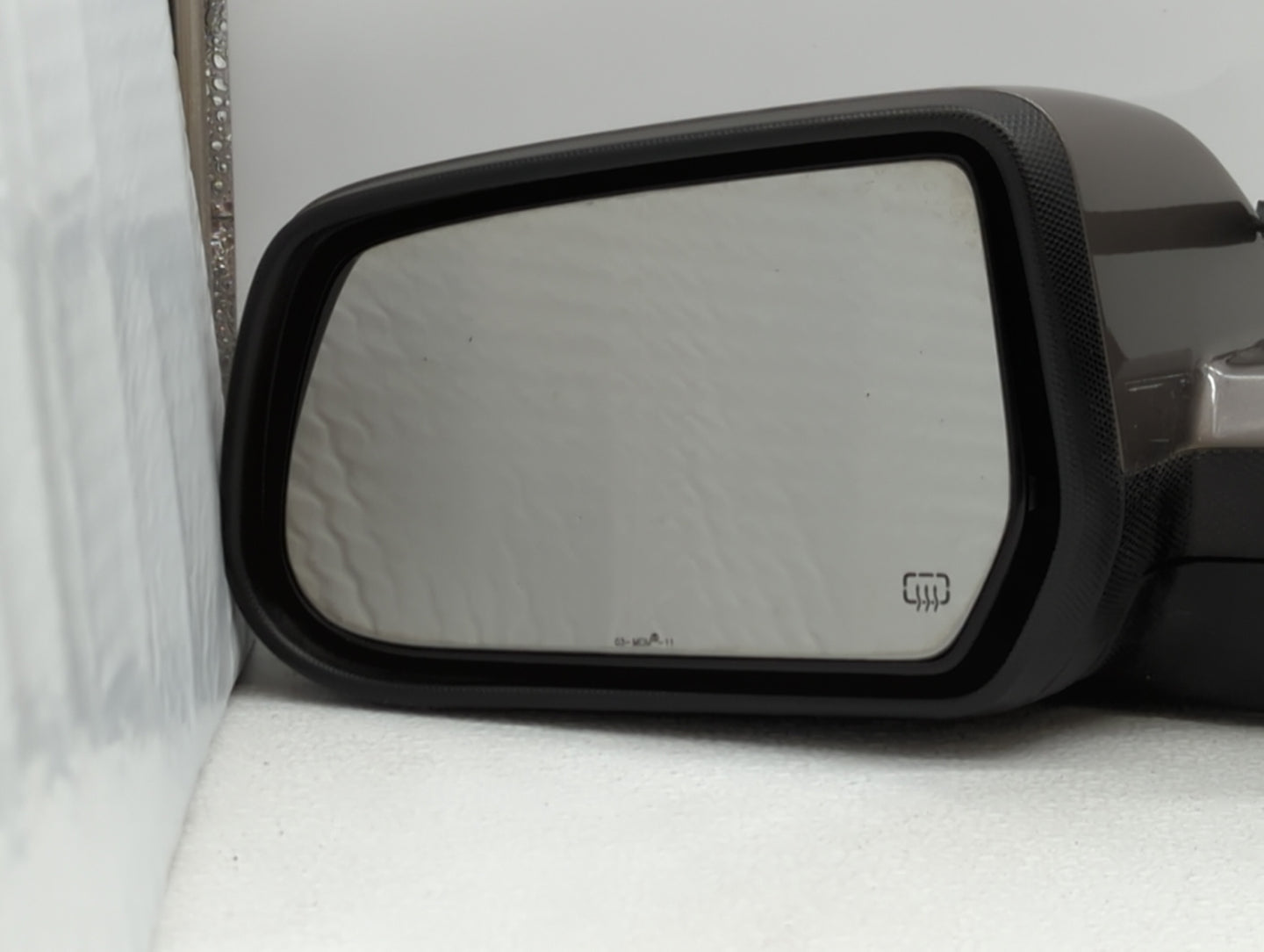 2010-2011 Chevrolet Equinox Driver Side View Mirror - Left Door Mirror OEM Used - Oemusedautoparts1.com