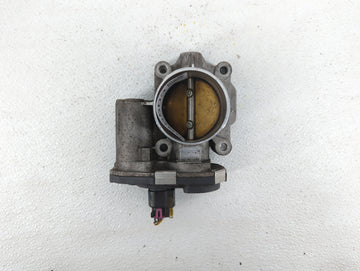 2010-2011 Chevrolet Equinox Throttle Body P/N:9B4G-9F991-A 668AA, 186AA Fits Fits 2007 2008 2009 2010 2011 2012 OEM Used Aut