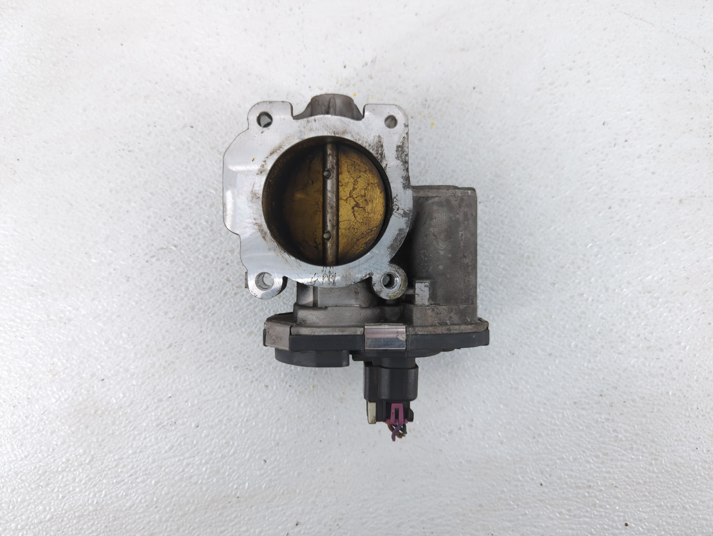 2010-2011 Chevrolet Equinox Throttle Body P/N:9B4G-9F991-A 668AA, 186AA Fits Fits 2007 2008 2009 2010 2011 2012 OEM Used Aut