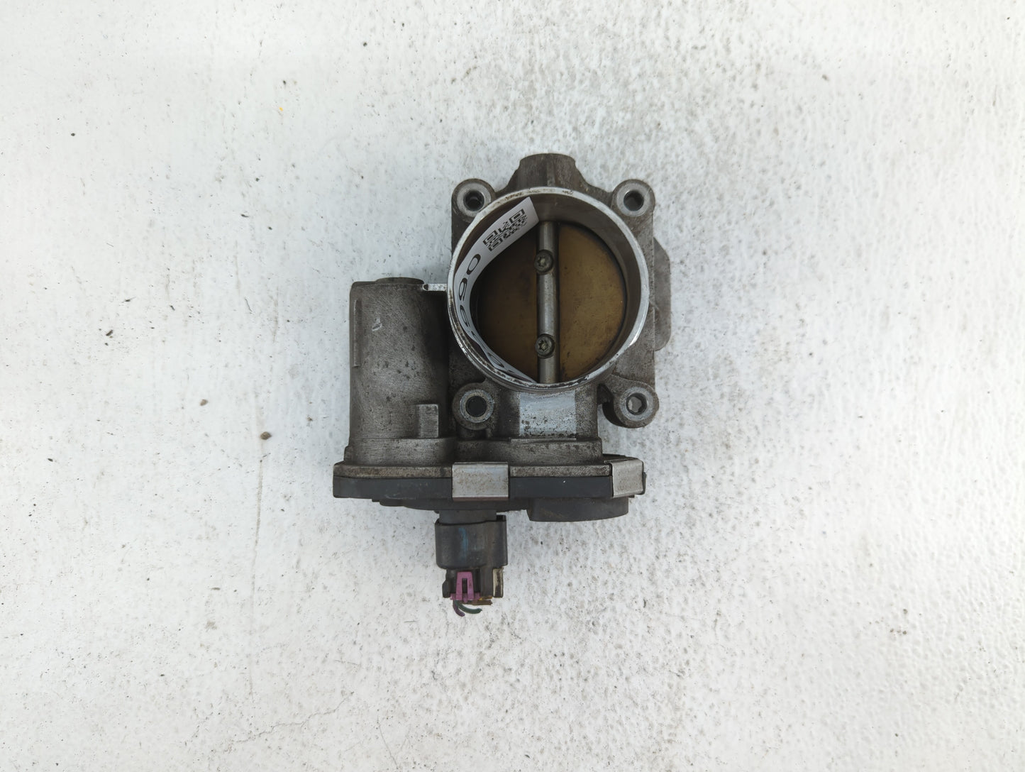 2010-2011 Chevrolet Equinox Throttle Body P/N:9B4G-9F991-A 668AA, 186AA Fits Fits 2007 2008 2009 2010 2011 2012 OEM Used Aut