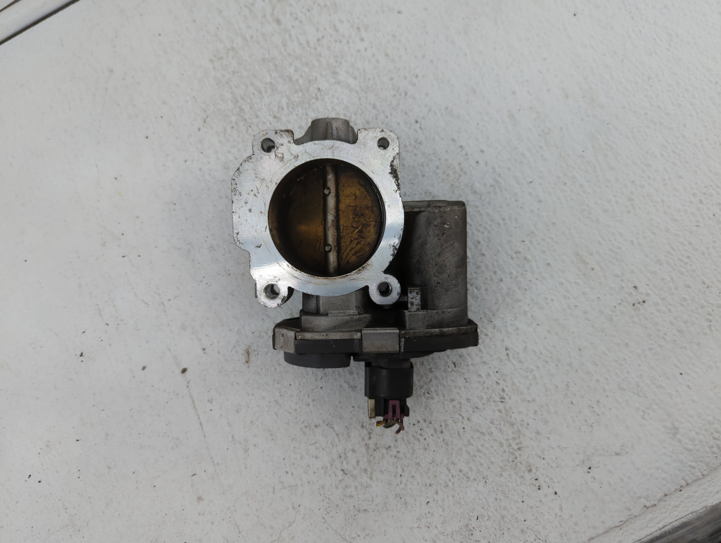 2010-2011 Chevrolet Equinox Throttle Body P/N:9B4G-9F991-A 668AA, 186AA Fits Fits 2007 2008 2009 2010 2011 2012 OEM Used Aut